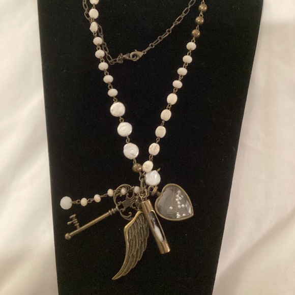 Angel Wing Heart Key Hour Glass necklace Remembrance Memorial In Memory Sympathy - Picture 1 of 9